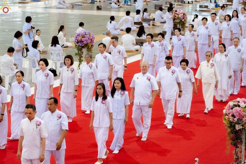 ภาพ No.247050:วันที่ 21 กันยายน พ.ศ. 2568 งานบุญวันอาทิตย์ พิธีจุดเทียนใจ ไฟนิรันด์ อนันตชัย ณ วัดพระธรรมกาย จ.ปทุมธานี