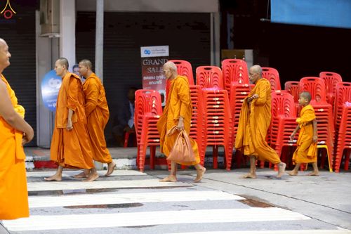 ภาพ No.245812:วันที่ 13-14 กันยายน พ.ศ. 2568 เจ้าหน้าที่ทุกสถานะ ทุกส่วนงาน ร่วมแรงร่วมใจ ปฏิบัติหน้าที่ เตรียมงาน เก็บงาน ตักบาตรพระ 555 รูป อ.เบตง จยะลา