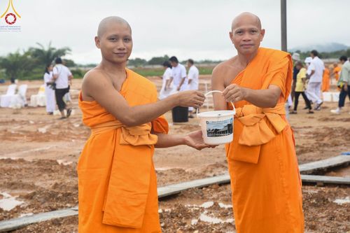 ภาพ No.100423:พิธีทอดกฐินสามัคคี และพิธีเทฐานรากอาคาร สร้างโรงทานหมู่บ้านปฎิบัติธรรม ณ ศูนย์อบรมเยาวชนปัตตานี วันที่ 26 พฤศจิกายน พ.ศ. 2566