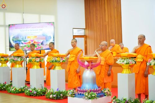 ภาพ No.249936:วันอังคารที่ 30 กันยายน พ.ศ. 2568 พิธีตอกเสามงคลต้นแรกอาคารเศรษฐีถาวร ที่พักผู้มาปฏิบัติธรรม ณ ศูนย์ปฏิบัติธรรมจันทบุรี