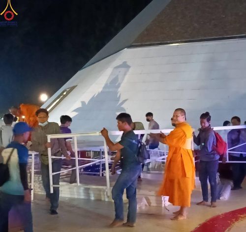 ภาพ No.108251:V.5 ทุ่มพลัง การเตรียมงาน เก็บงาน การรับบุญของเจ้าหน้าที่หน่วยงานต่างๆ เพื่อโครงการธรรมยาตรา กตัญญูบูชามหาปูชนียาจารย์ พระมงคลเทพมุนี (สด จนฺทสโร) พระผู้ปราบมาร อนุสรณ์สถาน 7 แห่ง ปีที่ 12 ระหว่างวันที่ 2 - 31 มกราคม พ.ศ. 2567