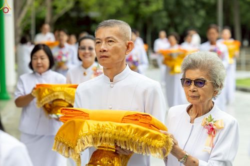 ภาพ No.227351:วันเสาร์ที่ 31 พฤษภาคม พ.ศ. 2568 พิธีเวียนประทักษิณรอบพระอุโบสถ ในพิธีอุปสมบท สามเณรเตรียม DCI รุ่นที่ 22 ณ อุโบสถพระไตรปิฎก วัดพระธรรมกาย