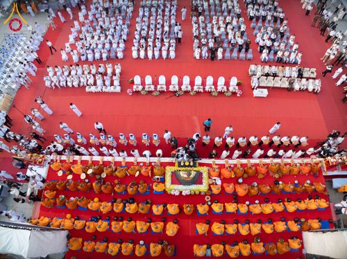 ภาพ No.312543:วันอาทิตย์ที่ 8 มีนาคม พ.ศ.2569 ทำบุญเมืองนครราชสีมา 558 ปี ตักบาตรพระ 10,000 รูป