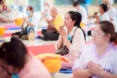 ภาพ No.216864:วันเสาร์ที่ 5 เมษายน พ.ศ. 2568 พิธีตัดปอยผม พิธีขอขมาผู้ปกครอง พิธีมอบบาตรและผ้าไตร พิธีบรรพชา ณ ศูนย์ปฏิบัติธรรมและศูนย์อบรมเยาวชนพระนครศรีอยุธยา ต.พุทเลา อ.บางปะหัน จ.พระนครศรีอยุธยา