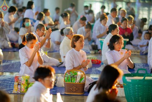 ภาพ No.177565:พิธีตักบาตรและพิธีบูชาข้าวพระ ในวันอาทิตย์ต้นเดือนที่ 1 ธันวาคม พ.ศ. 2567 ณ สภาธรรมกายสากล วัดพระธรรมกาย