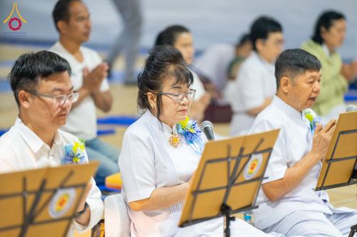 ภาพ No.199355:พิธีถวายภัตตาหารเป็นสังฆทาน แด่พระธรรมยาตรา ณ อนุสรณ์สถานบางปลา วัดบางปลา อำเภอบางเลน จังหวัดนครปฐม ในโครงการธรรมยาตรา กตัญญูบูชา มหาปูชนียาจารย์ พระมงคลเทพมุนี(สด จนฺทสโร) พระผู้ปราบมาร อนุสรณ์สถาน 7 แห่ง ปีที่ 13 วันที่ 22 มกราคม พ.ศ. 2568