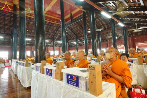 ภาพ No.202147:พิธีเจริญพระพุทธมนต์ ปฏิบัติธรรม มอบทุนการศึกษา ถวายสังฆทาน 108 วัด เพื่อถวายเป็นพุทธบูชา และขับเคลื่อนโครงการหมู่บ้านรักษาศีล 5 โดยคณะสงฆ์จังหวัดนครปฐม คณะศิษยานุศิษย์วัดพระธรรมกาย โครงการธรรมยาตรา ปีที่ 13 ณ วัดบางปลา อำเภอบางเลน จังหวัดนครปฐม