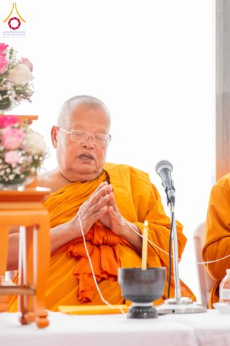 ภาพ No.135459:พิธีเจริญพระพุทธมนต์สมโภช แก้วบรมจักรพรรดิรัตนอนันต์ สถาปนาอาคารปฏิบัติธรรม แก้วธรรมชัยรัตนอนันต์ บูชาธรรมเนื่องในโอกาสอายุวัฒนมงคล 80 ปี หลวงพ่อธัมมชโย (22 เมษายน พ.ศ. 2567) วันพุธที่ 3 เมษายน พ.ศ. 2567 ณ วัดพระธรรมกายเทนเนสซี ประเทศสหรัฐอเมริกา