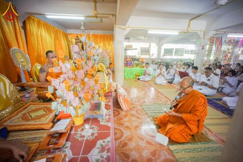 ภาพ No.177248:พิธีทอดกฐิน ณ วัดแถวอรัญญาวาส ต.หนองขาม อ.แก้งคร้อ จ.ชัยภูมิ ในโครงการทอดกฐินสามัคคีทั่วไทย 30,000 วัด บูชาธรรม 80 ปี หลวงพ่อธัมมชโย โดยคณะศิษยานุศิษย์วัดพระธรรมกาย วันที่ 30 ตุลาคม พ.ศ. 2567