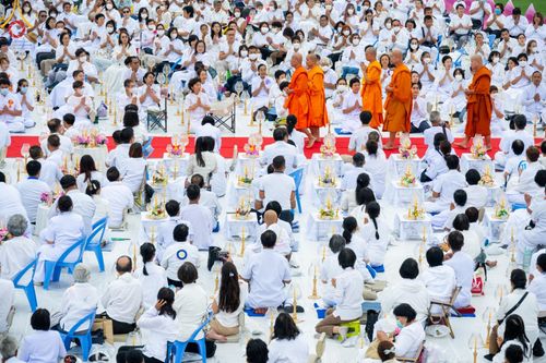 ภาพ No.118173:พิธีจุดประทีปถวายเป็นพุทธบูชา และบูชาธรรมมหาปูชนียาจารย์ พระมงคลเทพมุนี(สด จนฺทสโร) วันที่ 24 มกราคม พ.ศ. 2567 ณ อนุสรณ์สถานบางปลา อ.บางเลน จ.นครปฐม