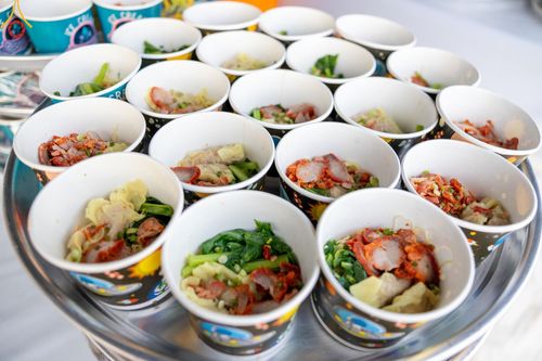 ภาพ No.127754:พิธีถวายภัตตาหารเป็นสังฆทาน แด่คณะพระธรรมยาตราฯ ในโครงการธรรมยาตราอัญเชิญพระบรมสารีริกธาตุ ประดิษฐาน ณ มหารัตนเจดีย์สิริปทุมสวรรค์ อ.บางกล่ำ จ.สงขลา วันที่ 8 มีนาคม พ.ศ. 2567