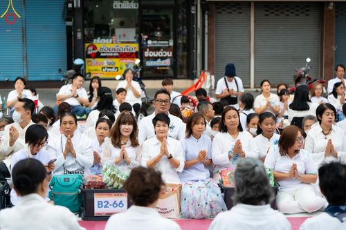 ภาพ No.126323:พิธีทำบุญเมืองนครราชสีมา ฉลอง 556 ปี ตักบาตรพระ 10,000 รูป ในวันเสาร์ที่ 2 มีนาคม พ.ศ.2567 ณ อนุสาวรีย์ท้าวสุรนารี จ.นครราชสีมา จัดโดย คณะสงฆ์จังหวัดนครราชสีมา ร่วมกับสำนักงานจังหวัดนครราชสีมา