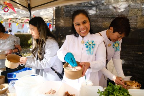 ภาพ No.172158:พิธีทอดกฐิน วัดพระธรรมกายสก็อตแลนด์ บูชาธรรม 80 ปี หลวงพ่อธัมมชโย โดยคณะศิษยานุศิษย์วัดพระธรรมกาย วันที่ 25 ตุลาคม พ.ศ. 2567