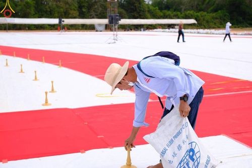 ภาพ No.128626:V.33 รวมพลังเพื่อบางกล่ำ การเตรียมงานของเจ้าหน้าที่หน่วยงานต่างๆ เพื่องานธรรมยาตราอัญเชิญพระบรมสารีริกธาตุ ประดิษฐาน ณ มหารัตนเจดีย์สิริปทุมสวรรค์ (เจดีย์อริยพุทธะ 5 พระองค์) ศูนย์ปฏิบัติธรรมภาคใต้ อ.บางกล่ำ จ.สงขลา ระหว่างวันที่ 9-10 มีนาคม พ.ศ. 2567