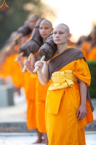 ภาพ No.186914:พระธรรมยาตราปฏิบัติธรรม และถ่ายภาพหมู่ประวัติศาสตร์ ปีที่ 13 ณ ลานทิศตะวันออก มหาวิหารพระมงคลเทพมุนี วัดพระธรรมกาย จ.ปทุมธานี วันเสาร์ที่ 28 ธันวาคม พ.ศ. 2567