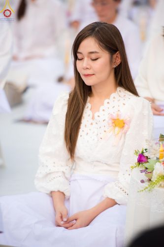 ภาพ No.200596:พิธีจุดประทีปถวายเป็นพุทธบูชา และบูชาธรรมมหาปูชนียาจารย์ ณ อนุสรณ์สถานบางปลา วัดบางปลา อำเภอบางเลน จังหวัดนครปฐม ในโครงการธรรมยาตรา กตัญญูบูชา มหาปูชนียาจารย์ พระมงคลเทพมุนี(สด จนฺทสโร) พระผู้ปราบมาร อนุสรณ์สถาน 7 แห่ง ปีที่ 13 วันที่ 23 มกราคม พ.ศ. 2568