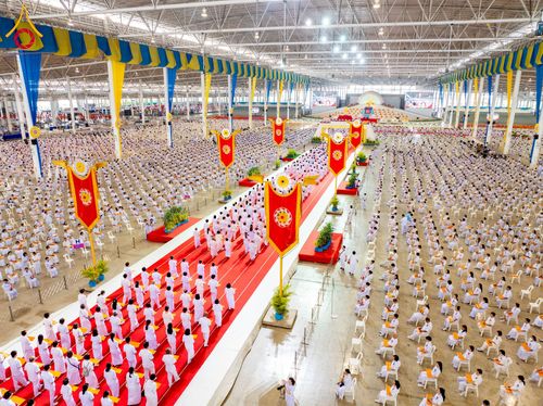 ภาพ No.215378:วันอาทิตย์ต้นเดือนที่ 6 เมษายน พ.ศ. 2568 ขบวนอัญเชิญผ้าป่าสมทบ มหาสังฆทาน 40,000 กว่าวัดทั่วประเทศ ณ สภาธรรมกายสากล วัดพระธรรมกาย