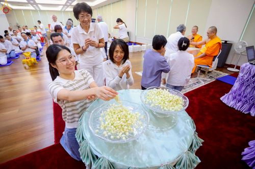 ภาพ No.245003:วันที่ 30-31 สิงหาคม พ.ศ. 2568 พิธีฉลองสมโภช พระบรมสารีริกธาตุ ณ วัดพระธรรมกายกัวลาลัมเปอร์ ประเทศมาเลเซีย เพื่ออัญเชิญไปประดิษฐาน ณ วัดพุทธมหาวิหาร ประเทศศรีลังกา