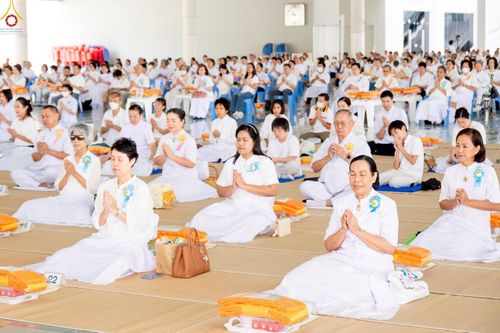 ภาพ No.234830:วันศุกร์ที่ 25 กรกฎาคม พ.ศ. 2568 (วันพระ แรม 15 ค่ำ เดือน 8) พิธีบุพเปตพลี ครั้งที่ 167 ร่วมอุทิศบุญแด่หมู่ญาติที่ล่วงลับไปแล้ว และสืบทอดอายุพระพุทธศาสนา ณ หอฉันคุณยายอาจารย์ฯ วัดพระธรรมกาย