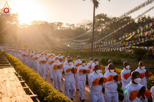 ภาพ No.130455:พิธีบรรพชาธรรมทายาท ในโครงการบรรพชา 1,250 รูป ณ แดนประสูติ สวนลุมพินี ประเทศเนปาล วันที่ 9 มีนาคม พ.ศ. 2567