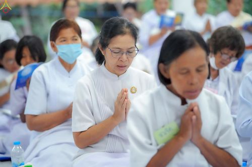 ภาพ No.247853:วันที่ 19-21 กันยายน พ.ศ. 2568 โครงการอบรมอุบาสิกาแก้ว รุ่นที่ 2 ณ ศูนย์ปฏิบัติธรรมจังหวัดบุรีรัมย์