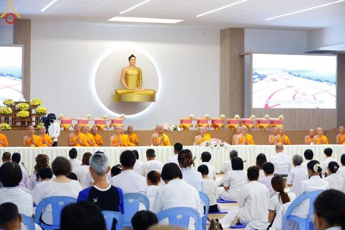ภาพ No.127823:พิธีถวายภัตตาหารเป็นสังฆทาน แด่คณะพระธรรมยาตราฯ ในโครงการธรรมยาตราอัญเชิญพระบรมสารีริกธาตุ ประดิษฐาน ณ มหารัตนเจดีย์สิริปทุมสวรรค์ อ.บางกล่ำ จ.สงขลา วันที่ 9 มีนาคม พ.ศ. 2567