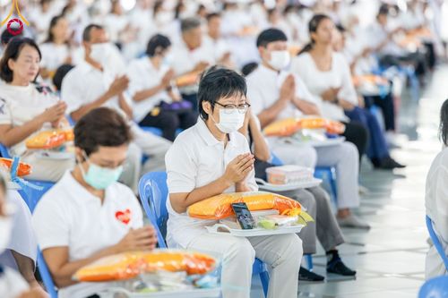 ภาพ No.100138:พิธีบุพเปตพลี  ครั้งที่ 143 วันที่ 27 พฤศจิกายน พ.ศ. 2566 วันพระ ขึ้น 15 ค่ำ เดือน 12 ณ หอฉันคุณยายอาจารย์ฯ วัดพระธรรมกาย