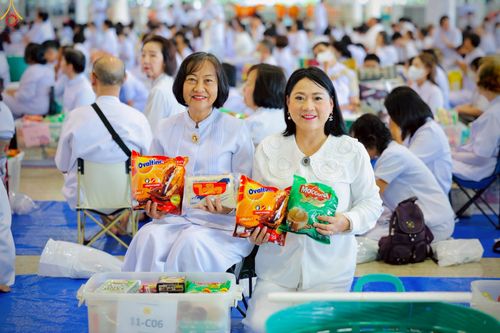 ภาพ No.227859:วันอาทิตย์ที่ 1 มิถุนายน พ.ศ. 2568 พิธีตักบาตร , พิธีบูชาข้าวพระ ณ วัดพระธรรมกาย จ.ปทุมธานี