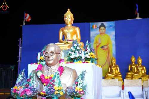 ภาพ No.212830:วันอาทิตย์ที่ 23 มีนาคม พ.ศ. 2568 ❖ คณะสงฆ์นานาชาติส่งมอบพระประธาน 108 องค์ ทั่วอินเดียรำลึกชาตกาล 134 ปี ดร.อัมเบดการ์
