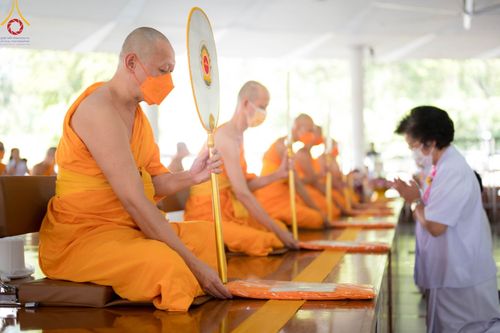 ภาพ No.102218:พิธีบุพเปตพลี ครั้งที่ 144 อุทิศบุญแด่หมู่ญาติที่ล่วงลับไปแล้ว และสืบทอดอายุพระพุทธศาสนา วันอังคารที่ 12 ธันวาคม พ.ศ. 2566 (วันพระแรม 15 ค่ำ เดือน 12) ณ หอฉันคุณยายอาจารย์ฯ วัดพระธรรมกาย