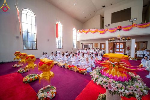 ภาพ No.100937:พิธีทอดกฐินบรมจักรพรรดิสร้างทุกสิ่ง ณ วัดพระธรรมกายออเรกอน ประเทศสหรัฐอเมริกา  วันอาทิตย์ ที่ 26 พฤศจิกายน พ.ศ. 2566