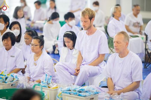 ภาพ No.207224:พิธีตักบาตร และปฏิบัติธรรมช่วงสาย ในวันมาฆบูชา วันพุธที่ 12 กุมภาพันธ์ พ.ศ. 2568 ณ วัดพระธรรมกาย จังหวัดปทุมธานี