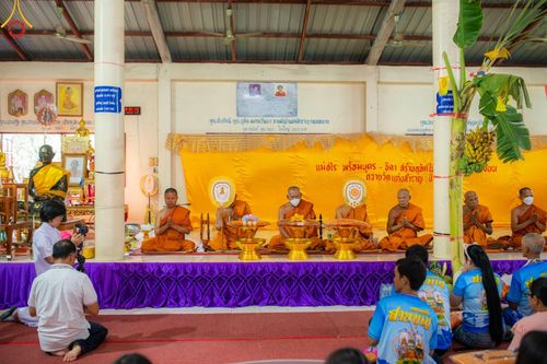 ภาพ No.169940:พิธีทอดกฐิน ณ วัดแก่งสำราญ อ.วังสมบูรณ์  จ.สระแก้ว ในโครงการกฐินสามัคคีทั่วไทย 30,000 วัด บูชาธรรม 80 ปี หลวงพ่อธัมมชโย โดยคณะศิษยานุศิษย์วัดพระธรรมกาย วันที่ 26 ตุลาคม พ.ศ. 2567