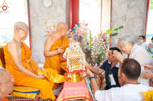 ภาพ No.165087:พิธีทอดกฐิน ณ วัดใหม่พิเรนทร์ แขวงวัดอรุณ เขตบางกอกใหญ่ กรุงเทพมหานคร ในโครงการกฐินสามัคคีทั่วไทย 30,000 วัด บูชาธรรม 80 ปี หลวงพ่อธัมมชโย โดยคณะศิษยานุศิษย์วัดพระธรรมกาย วันที่ 20 ตุลาคม พ.ศ. 2567