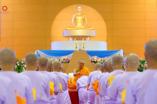 ภาพ No.101652:พิธีขอบรรพชา, พิธีขอสรณคมน์และศีล, พิธีถวายบาตร ในโครงการอุปสมบทหมู่ รุ่นบูชาธรรมมหาปูชนียาจารย์ ณ วัดพระธรรมกาย วันที่ 9 ธันวาคม พ.ศ. 2566