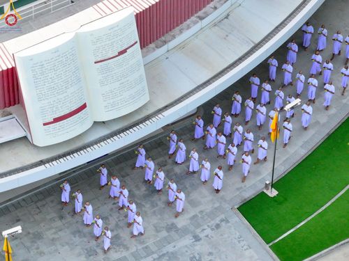 ภาพ No.141323:พิธีบรรพชาอุปสมบท โครงการอุปสมบทหมู่รุ่นผู้บริหาร รุ่นที่ 14 โครงการอุปสมบทหมู่ธรรมทายาท ระดับอุดมศึกษา รุ่นที่ 51 ภาคฤดูฝน ณ โบสถ์พระไตรปิฎก วัดพระธรรมกาย ในวันเสาร์ที่ 15 มิถุนายน พ.ศ. 2567