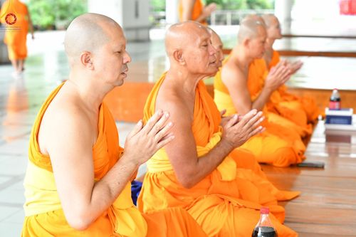 ภาพ No.182398:พิธีถวายภัตตาหารเมนูสวรรค์ "เพื่อการบรรลุธรรม" วันเสาร์ที่ 14 ธันวาคม พ.ศ. 2567 ณ หอฉันคุณยายอาจารย์ฯ วัดพระธรรมกาย