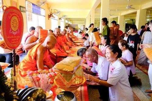 ภาพ No.163541:โครงการกฐินสามัคคีทั่วไทย 30,000 วัด บูชาธรรม 80 ปี หลวงพ่อธัมมชโย โดย คณะศิษยานุศิษย์วัดพระธรรมกาย ณ วัดสว่างสามัคคี จ.เพชรบูรณ์ วันที่ 20 ตุลาคม พ.ศ. 2567