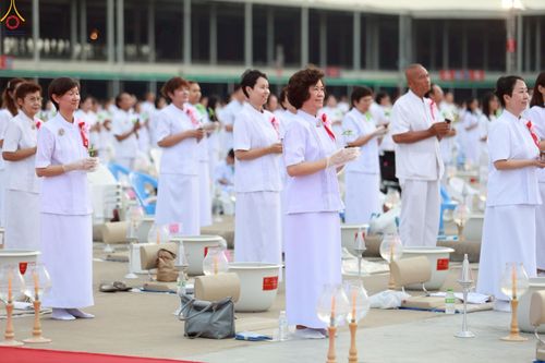 ภาพ No.253075:วันที่ 10 ตุลาคม พ.ศ. 2568 พิธีปลูกต้นทรัพย์บานชื่น ณ ลานธรรม วัดพระธรรมกาย