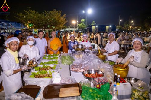 ภาพ No.115625:พิธีถวายภัตตาหารเป็นสังฆทาน แด่คณะพระธรรมยาตรา ปีที่ 12 วันที่ 20 มกราคม พ.ศ. 2567 ณ วัดโบสถ์(บน) บางคูเวียง จ.นนทบุรี