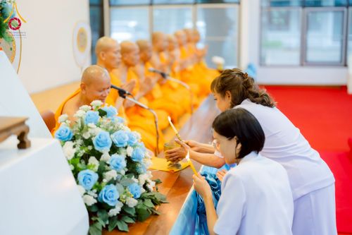 ภาพ No.221364:วันอาทิตย์ที่ 27 เมษายน พ.ศ. 2568 พิธีเจริญพระพุทธมนต์สมโภชดวงแก้วธรรมชัย เนื่องในโอกาสบูชาธรรม 81 ปีหลวงพ่อธัมมชโย อัญเชิญประดิษฐานเนื่องในโอกาสสถาปนาวัดพระธรรมกายไอซ์แลนด์ ณ อาคารปลูกศรัทธา 1 วัดพระธรรมกาย อำเภอคลองหลวง จังหวัดปทุมธานี