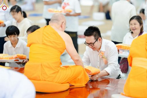 ภาพ No.211061:วันพฤหัสบดีที่ 13 มีนาคม พ.ศ. 2568  กิจกรรมวันพระ ขึ้น 15 ค่ำ เดือน 4 พิธีบุพเปตพลี ครั้งที่ 160 และ พิธีฉลองชัยสวดธัมจักรกัปปวัตนสูตร ครบ 7,196,000,000 จบ ณ วัดพระธรรมกาย