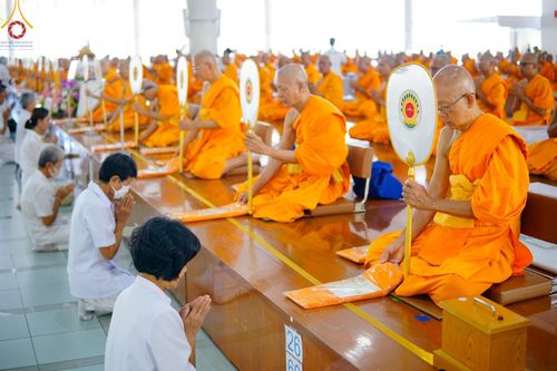 พิธีบุพเปตพลี ครั้งที่ 152 ร่วมอุทิศบุญแด่หมู่ญาติที่ล่วงลับไปแล้ว และสืบทอดอายุพระพุทธศาสนา วันศุกร์ที่ 21 มิถุนายน พ.ศ. 2567 วันพระขึ้น 15 ค่ำ เดือน 7 ณ หอฉันคุณยายอาจารย์ วัดพระธรรมกาย
