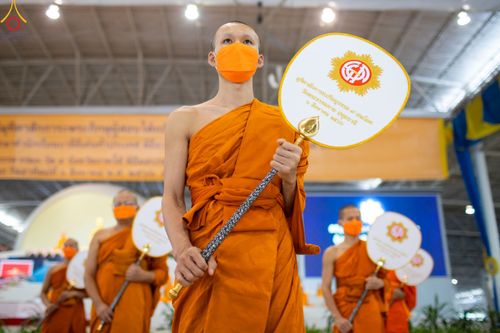 ภาพ No.85235:พิธีมุทิตาสักการะพระภิกษุ ผู้สอบได้เปรียญธรรม ๙ ประโยคระดับโลก, พิธีมอบโล่เกียรติยศและทุนการศึกษา สำนักเรียนบาลีดีเด่นทั่วประเทศ ในวันสมาธิโลก อาทิตย์ที่ 6 สิงหาคม พ.ศ. 2566 ณ สภาธรรมกายสากล วัดพระธรรมกาย