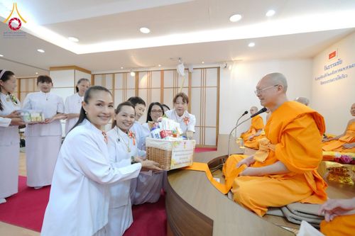 ภาพ No.346884:วันพฤหัสบดีที่ 27 สิงหาคม พ.ศ. 2569  พิธีปฏิบัติธรรมและทอดผ้าป่าบำรุงวัด เนื่องในวันธรรมชัย ณ วัดพระธรรมกายโตเกียว ประเทศญี่ปุ่น