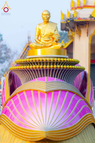 ภาพ No.297411:วันที่ 15 มกราคม พ.ศ.2569 พระธรรมยาตราปฏิบัติธรรมและถ่ายภาพหมู่ประวัติศาสตร์ อนุสรณ์สถานลำดับที่ 4 สถานที่เกิดด้วยกายธรรม  ณ วัดโบสถ์บน ต.บางคูเวียง จ.นนทบุรี ในโครงการธรรมยาตรา กตัญญูบูชา มหาปูชนียาจารย์ พระมงคลเทพมุนี(สด จนฺทสโร) พระผู้ปราบมาร อนุสรณ์ส