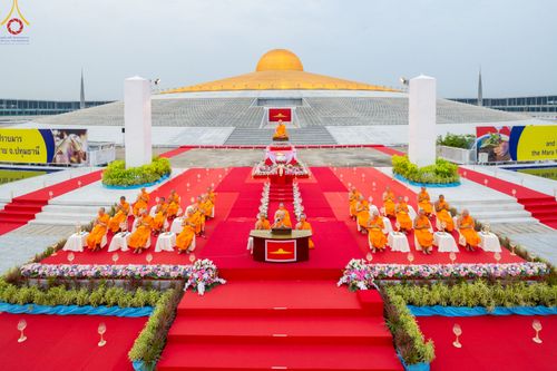 ภาพ No.90128:พิธีปลูกทรัพย์บานชื่น  เนื่องใน 139 ปี วันคล้ายวันเกิดด้วยรูปกายเนื้อ พระมงคลเทพมุนี (สด จนฺทสโร) พระผู้ปราบมาร วันอังคารที่ 10 ตุลาคม พ.ศ. 2566 ณ วัดพระธรรมกาย จ.ปทุมธานี