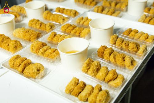 ภาพ No.290864:วันที่ 9 มกราคม พ.ศ. 2569 พิธีถวายภัตตาหารเป็นสังฆทาน แด่พระธรรมยาตรา ณ อนุสรณ์สถานคลองบางนางแท่น อ.สามพราน จ.นครปฐม ในโครงการธรรมยาตรา กตัญญูบูชา มหาปูชนียาจารย์ พระมงคลเทพมุนี(สด จนฺทสโร) พระผู้ปราบมาร อนุสรณ์สถาน 7 แห่ง ปีที่ 14