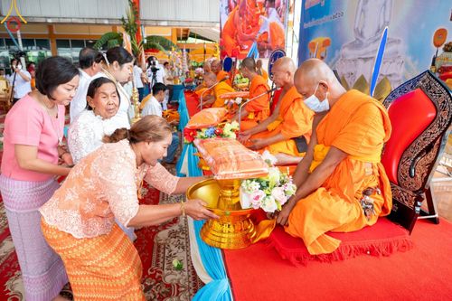 ภาพ No.93714:พิธีทอดกฐินสามัคคี ณ วัดมงคลพุกการาม จ.ปทุมธานี เพื่อปฏิสังขรณ์ถาวรวัตถุทุกสิ่ง วันอาทิตย์ที่ 12 พฤศจิกายน พ.ศ. 2566