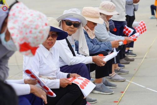 ภาพ No.122372:V.23 อีกนิด การเตรียมงาน เก็บงาน การรับบุญของเจ้าหน้าที่หน่วยงานต่างๆ เพื่อโครงการธรรมยาตรา ปีที่ 12 ระหว่างวันที่ 2 - 31 มกราคม พ.ศ. 2567